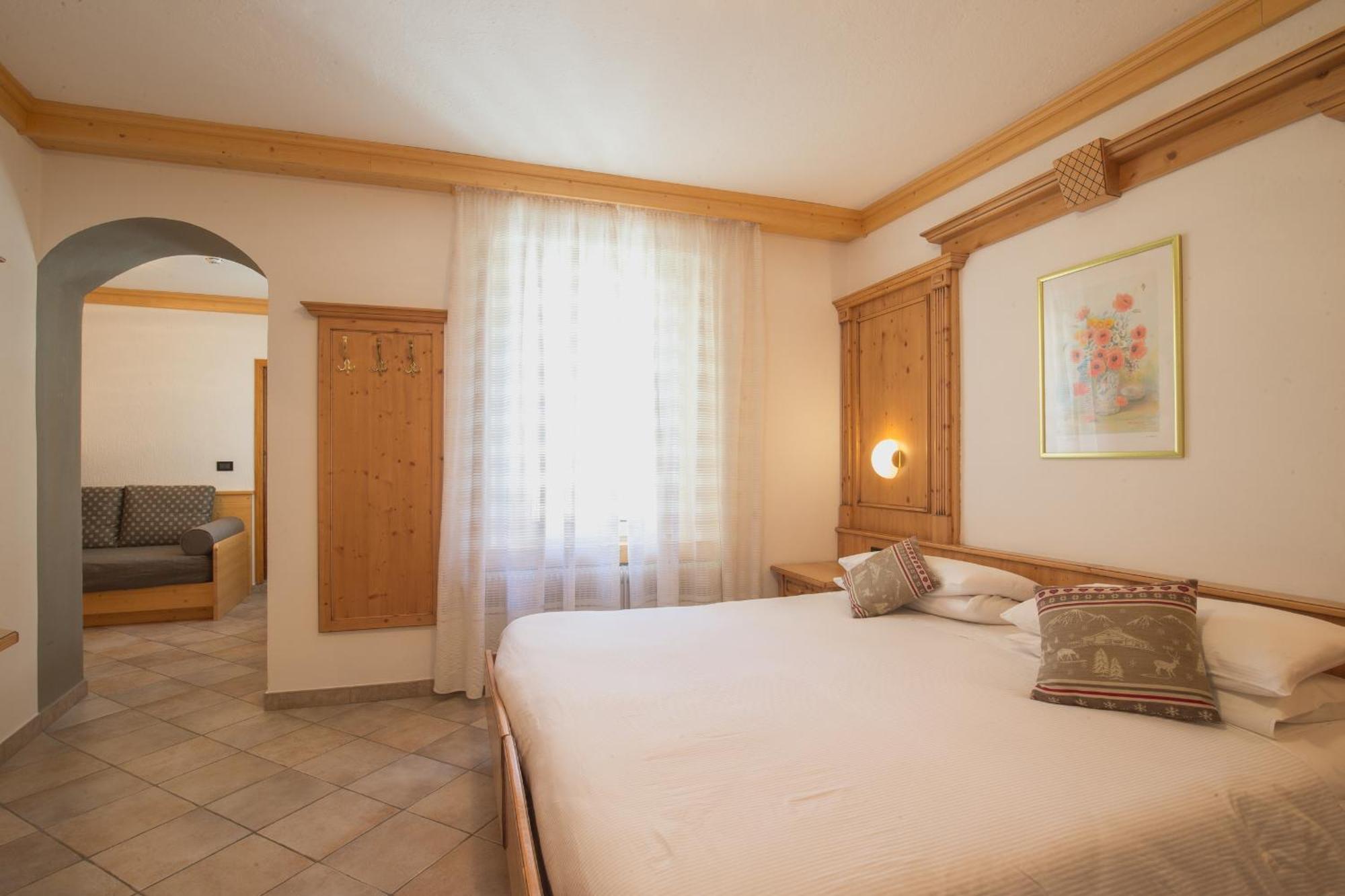 Hotel Centrale Peio Exterior photo